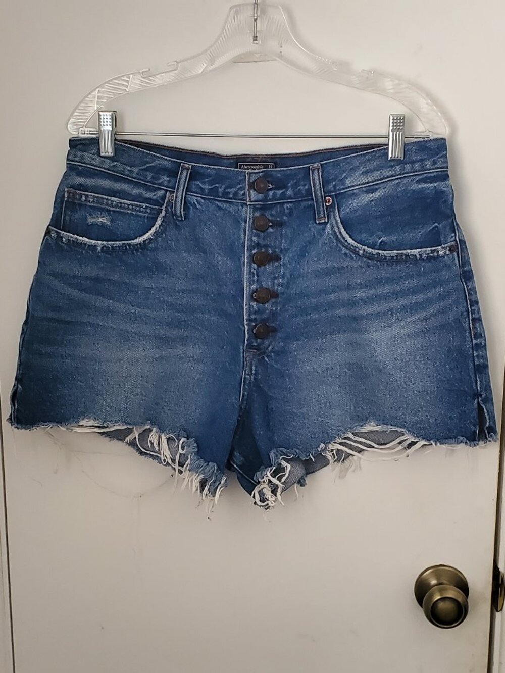 Abercrombie & Fitch Natural Rise Distressed Denim Shorts Women's Size 32/14